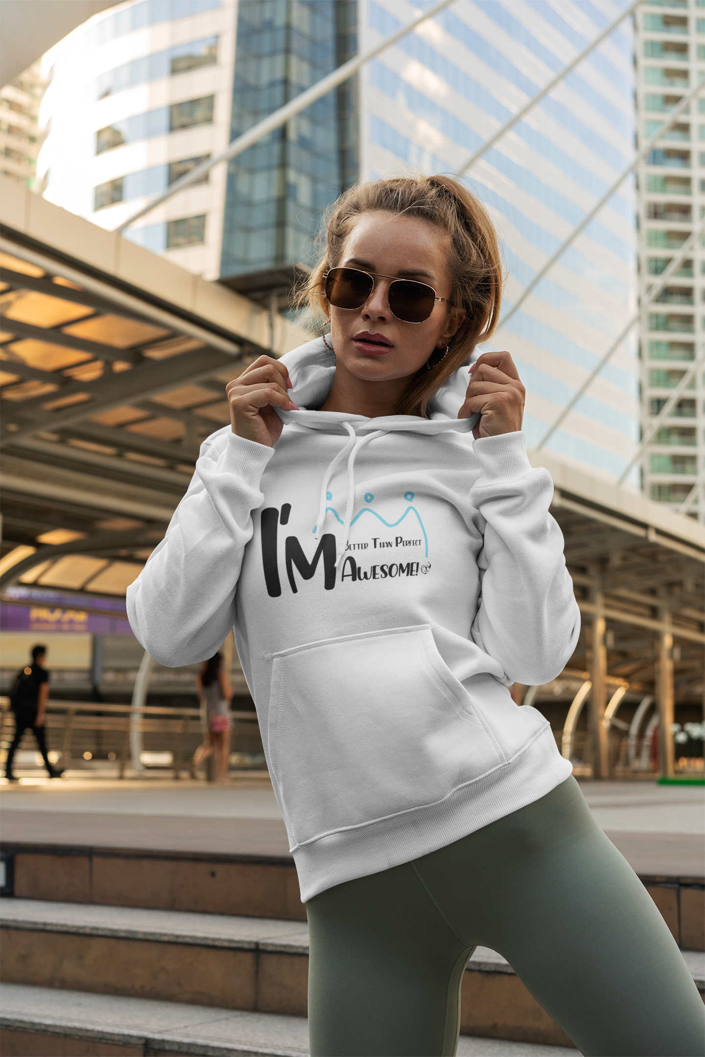 I'm better | Schwarz - Unisex organic Hoodie, in mehreren Farben