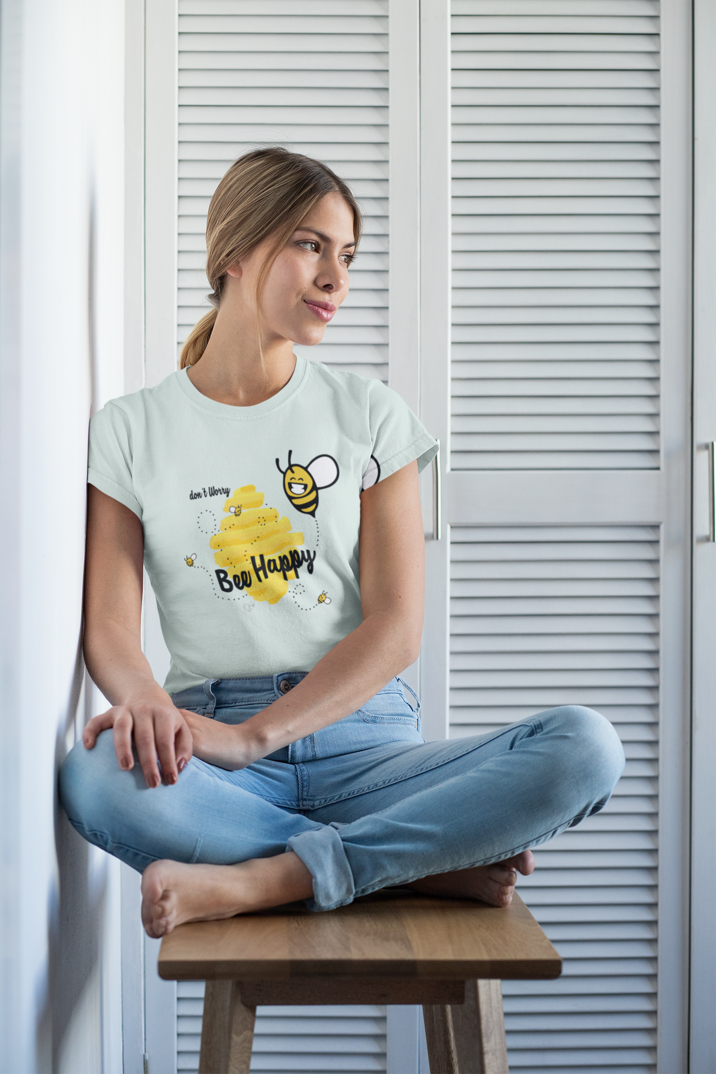 Bee happy | Bunt - Damen Organic T-Shirt, Rundhals, in mehreren Farben, 100% Bio-Baumwolle